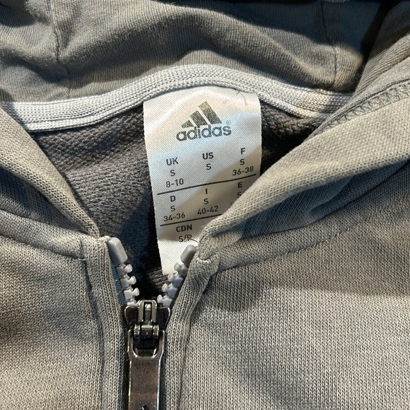 Ladies Adidas Zip Up Sweater. - Picture 3 of 5